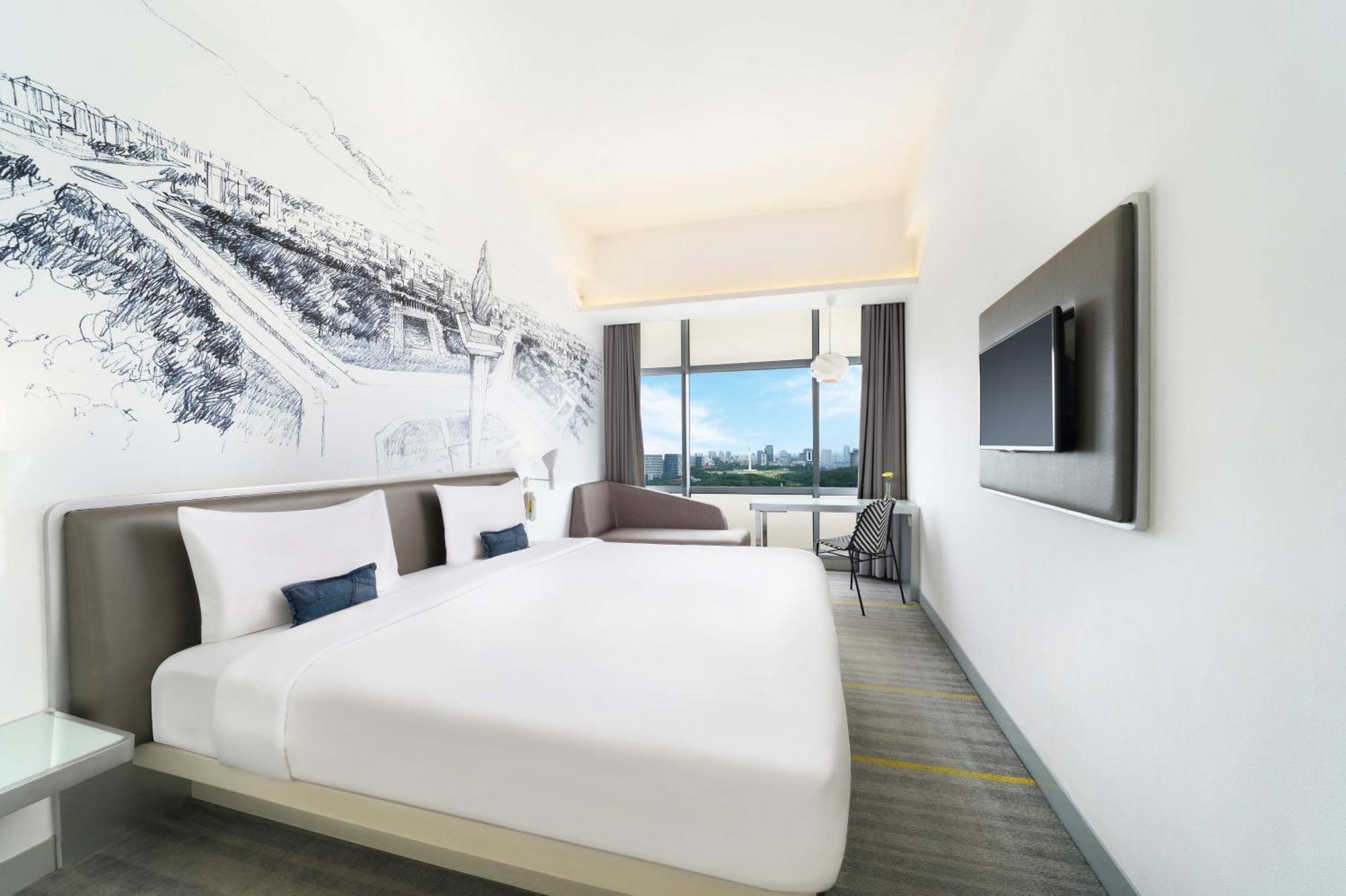 Yello Hotel Harmoni Jakarta Ngoại thất bức ảnh