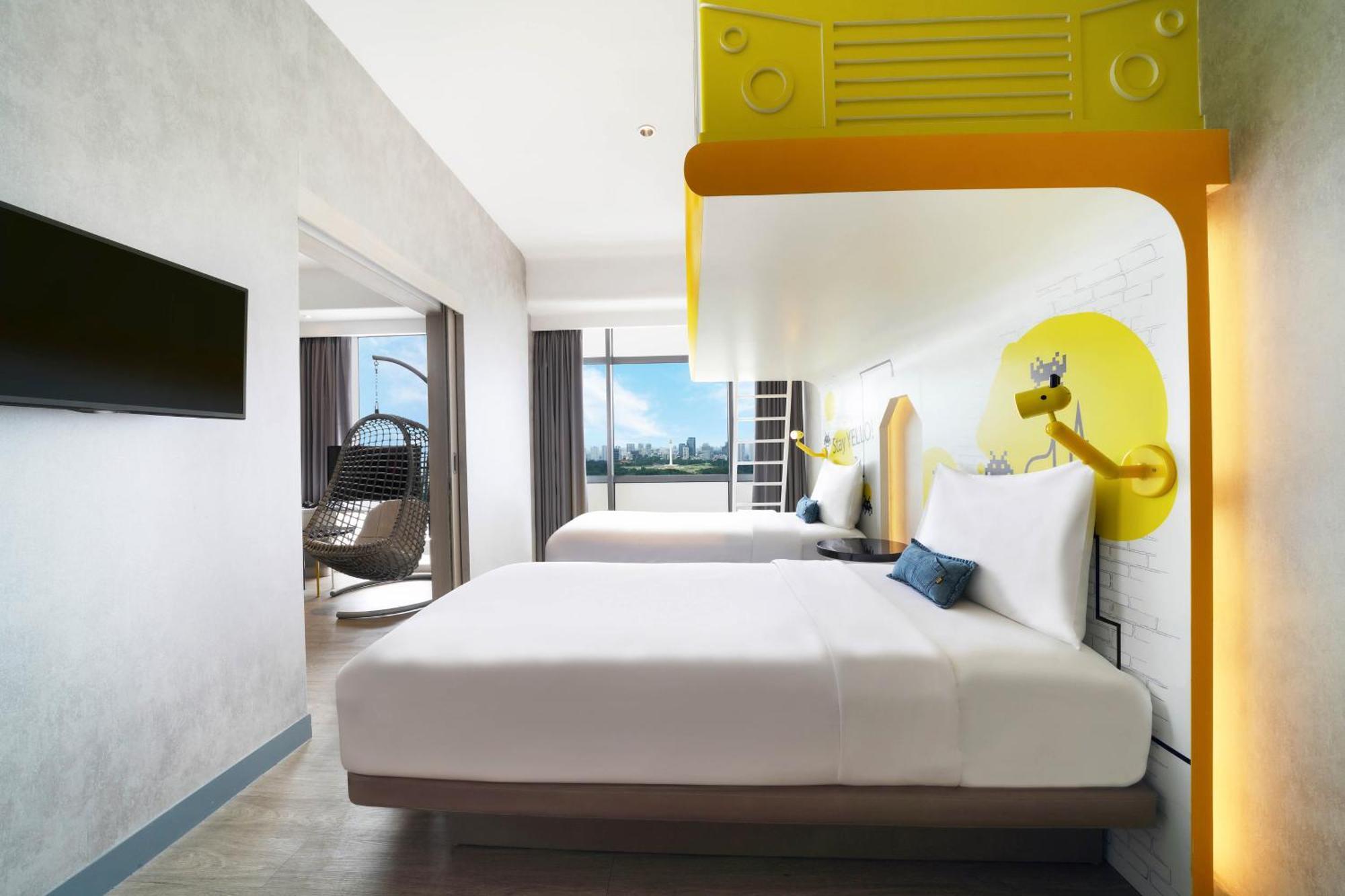 Yello Hotel Harmoni Jakarta Ngoại thất bức ảnh