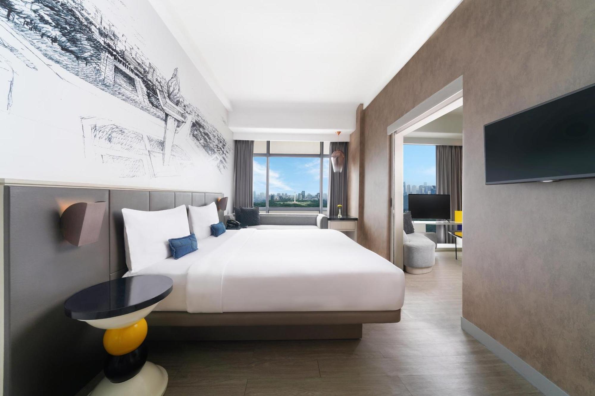 Yello Hotel Harmoni Jakarta Ngoại thất bức ảnh