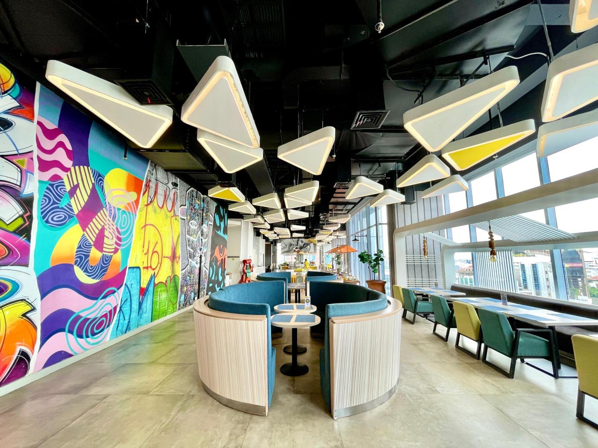 Yello Hotel Harmoni Jakarta Ngoại thất bức ảnh