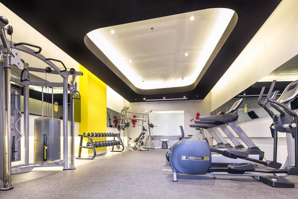 Yello Hotel Harmoni Jakarta Ngoại thất bức ảnh